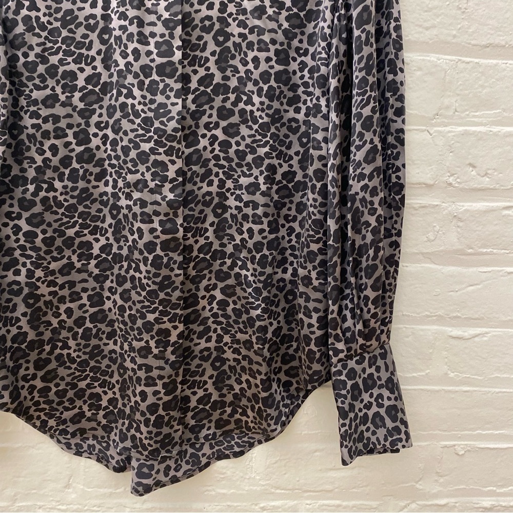 Equipment || Boleyn Silk Shirt in Silver Steel Gray Leopard Medium - Picture 3 of 9